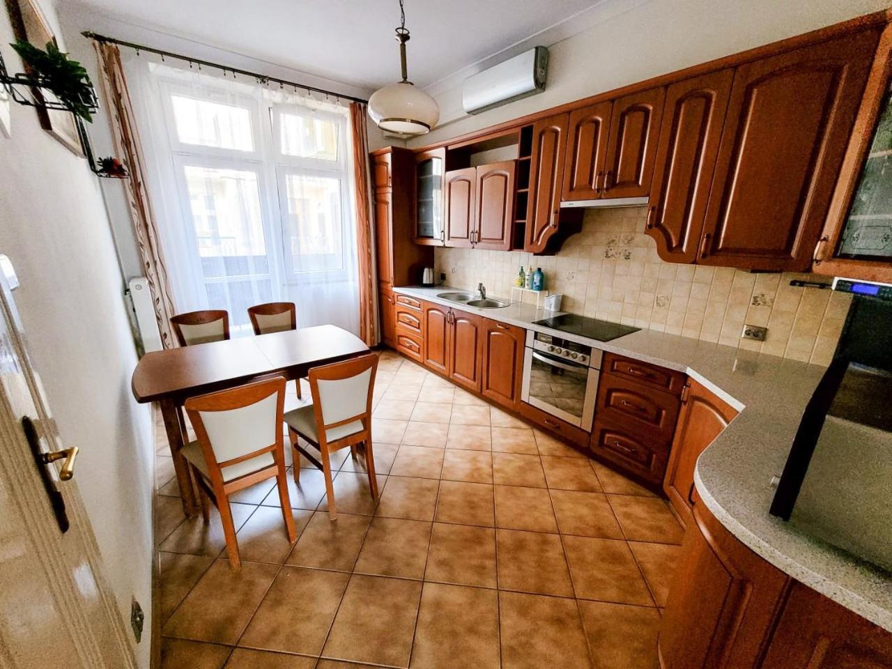 קרקוב Wild Solutions Sauna Apartments מראה חיצוני תמונה